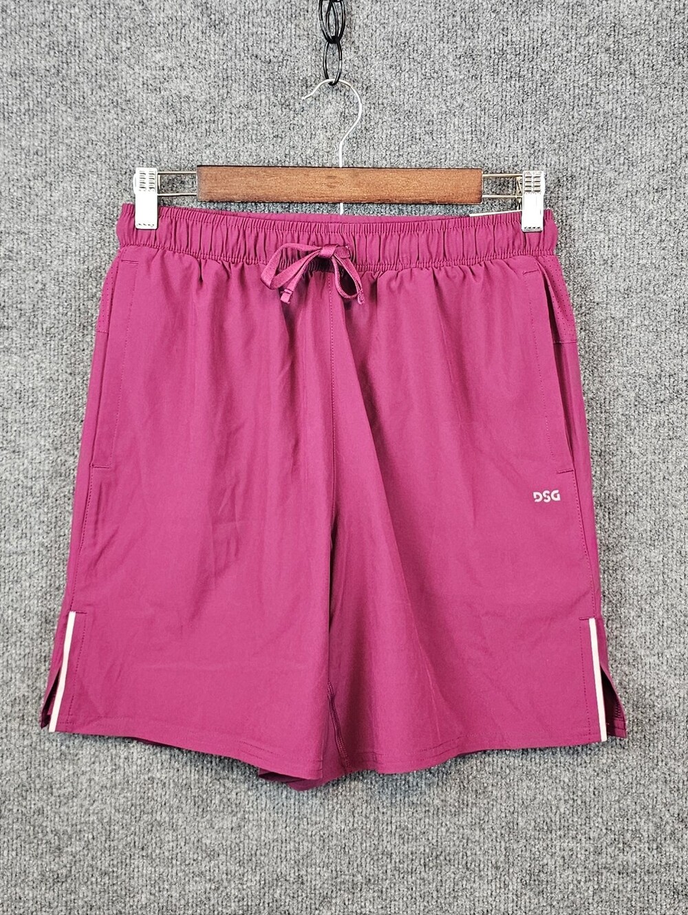 NWT DSG Men’s 7" Stride Running Shorts- Small